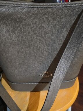 Coach Jude duffle Bag in pebble Leather,dark stone color